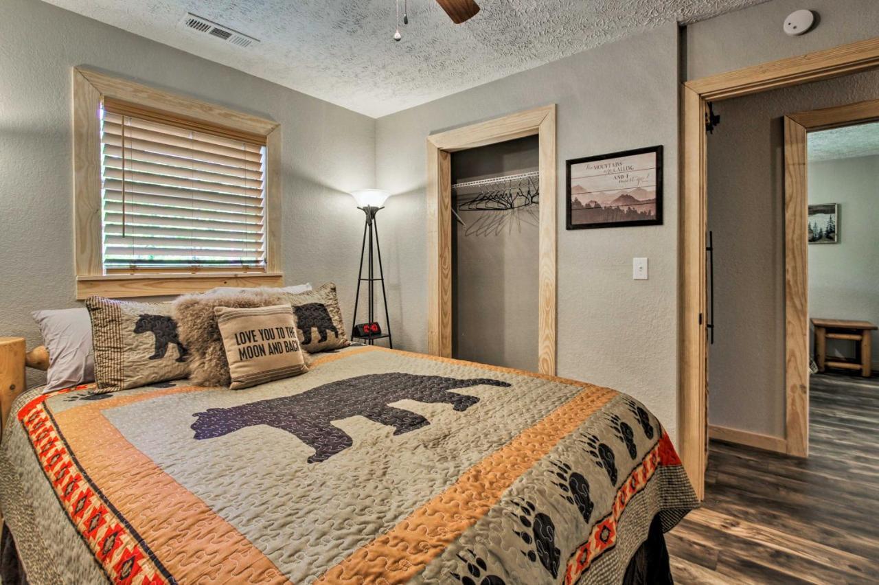 Secluded Cabin With Hot Tub, 3 Mi To Pigeon Forge! Sevierville Exteriör bild